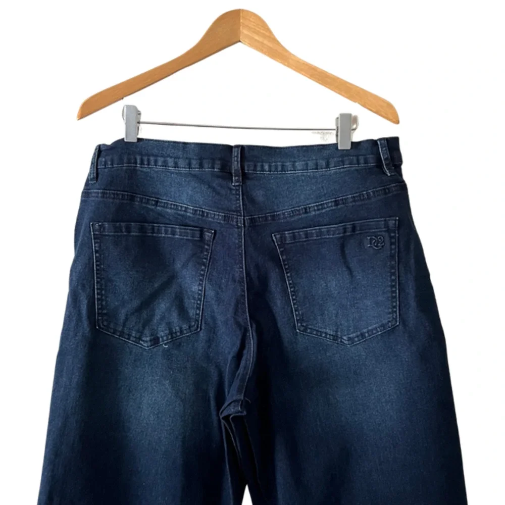 DG2 by Diane Gilman Wide Leg Crop Jeans Embroidered Frayed Hem Indigo - Picture 6 of 8